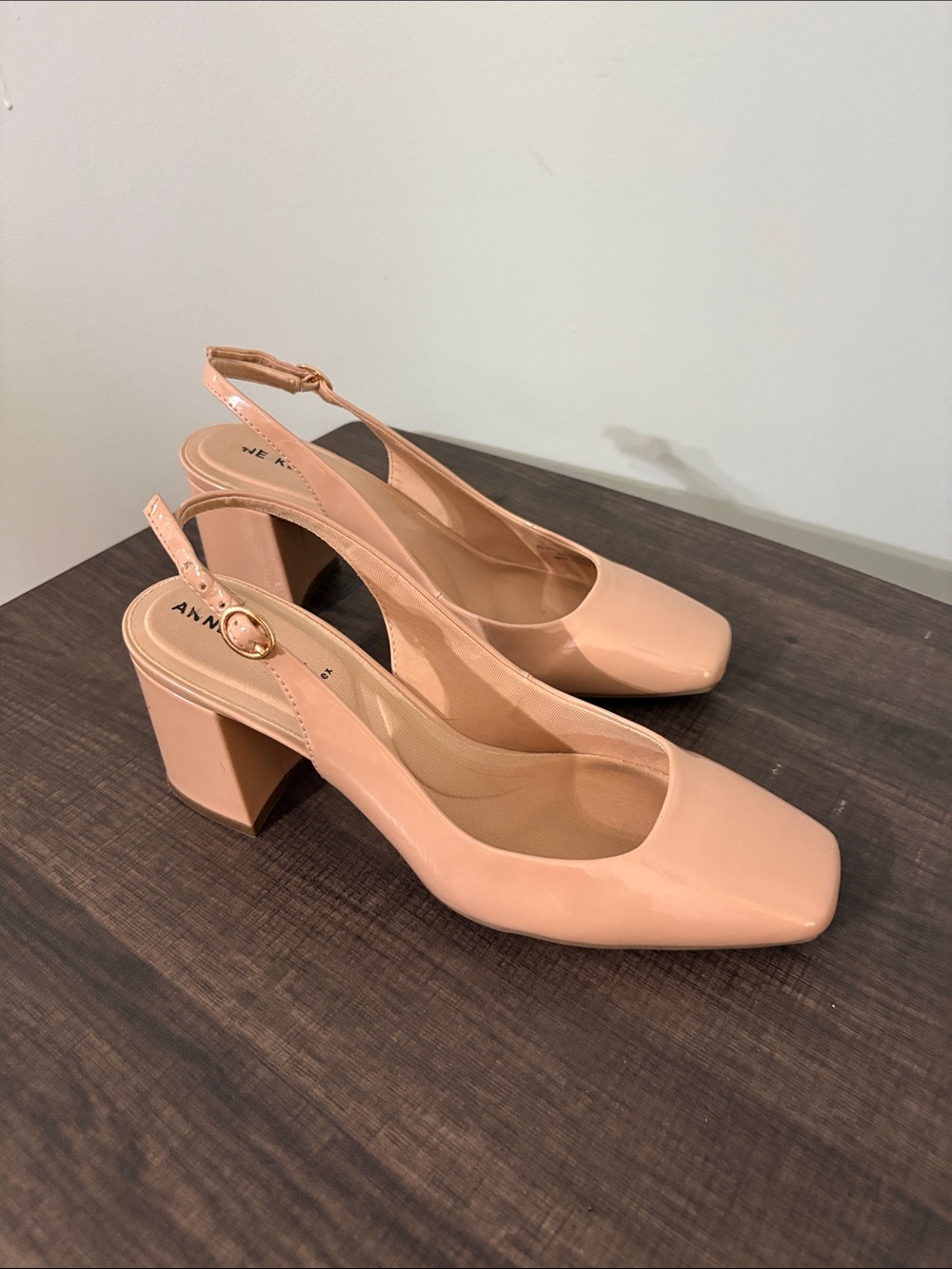 Anne Klein iflex Tan Patent Slingback Pumps - Picture 2 of 4